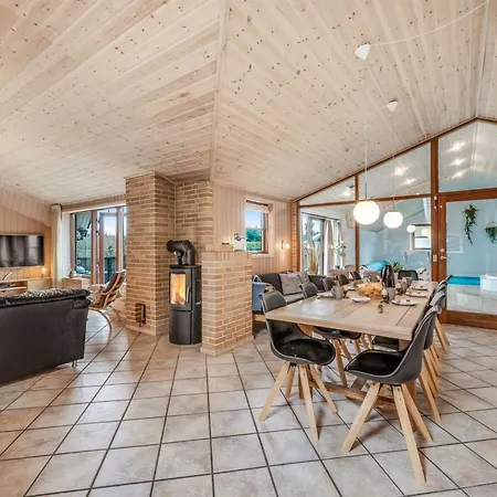 Mico - 500m From The Sea By Interhome