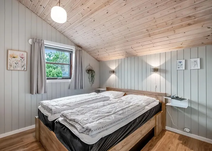 Mico - 500m From The Sea By Interhome