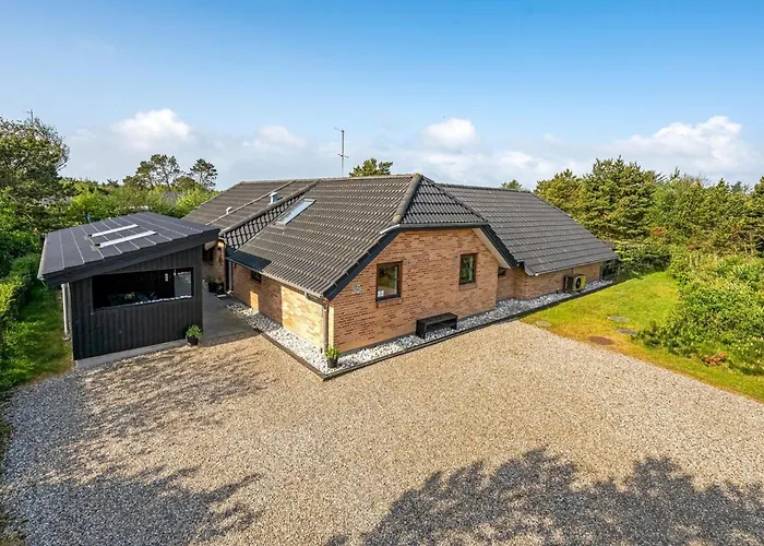 Mico - 500m From The Sea By Interhome *